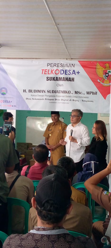 Budiman Sudjatmiko Resmikan TelkoDesa+ Sukamanah