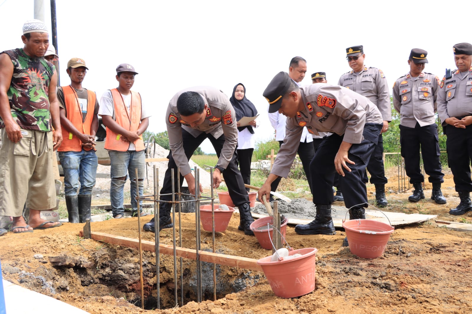 Polres Subulussalam Peusejuk dan Peletakkan Batu Pertama Pembangunan Mushollah