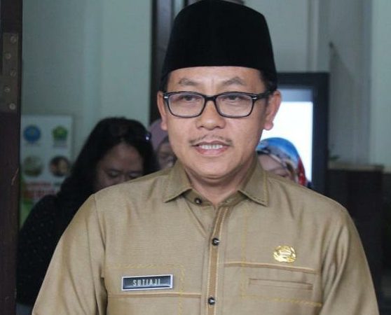 Sutiaji Walikota Malang Pantau Pengerukan Sedimen