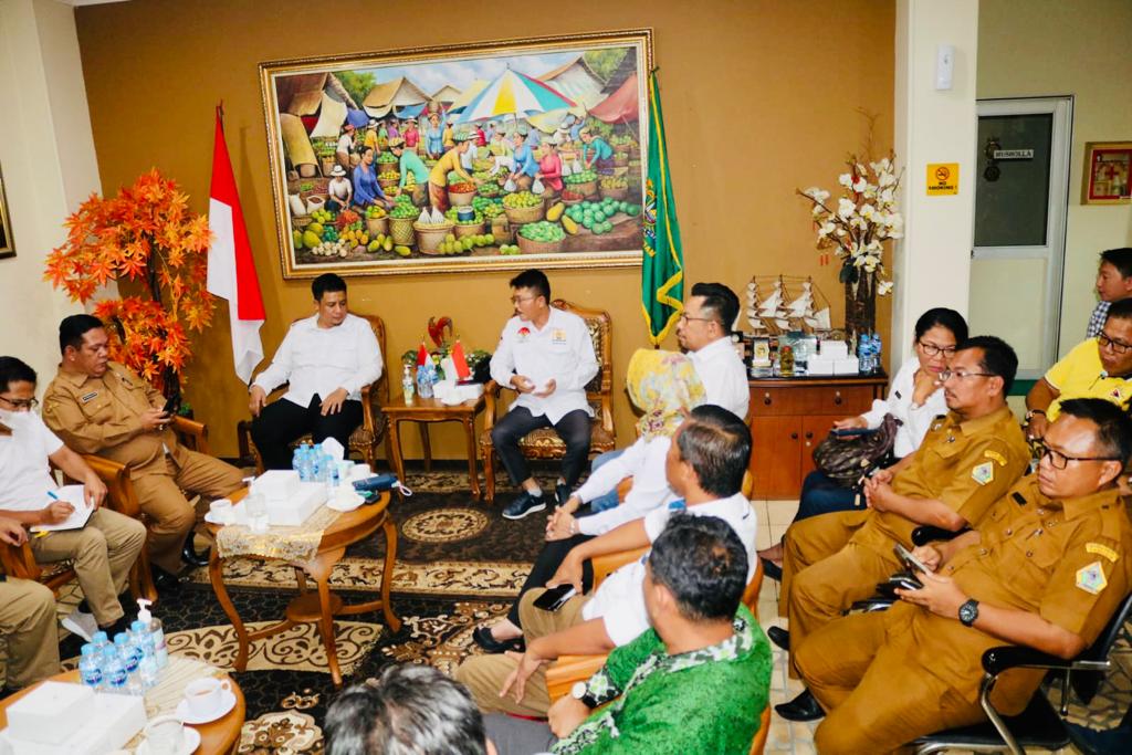 Bupati Samosir Ajak KADIN Kota Batam Berinvestasi