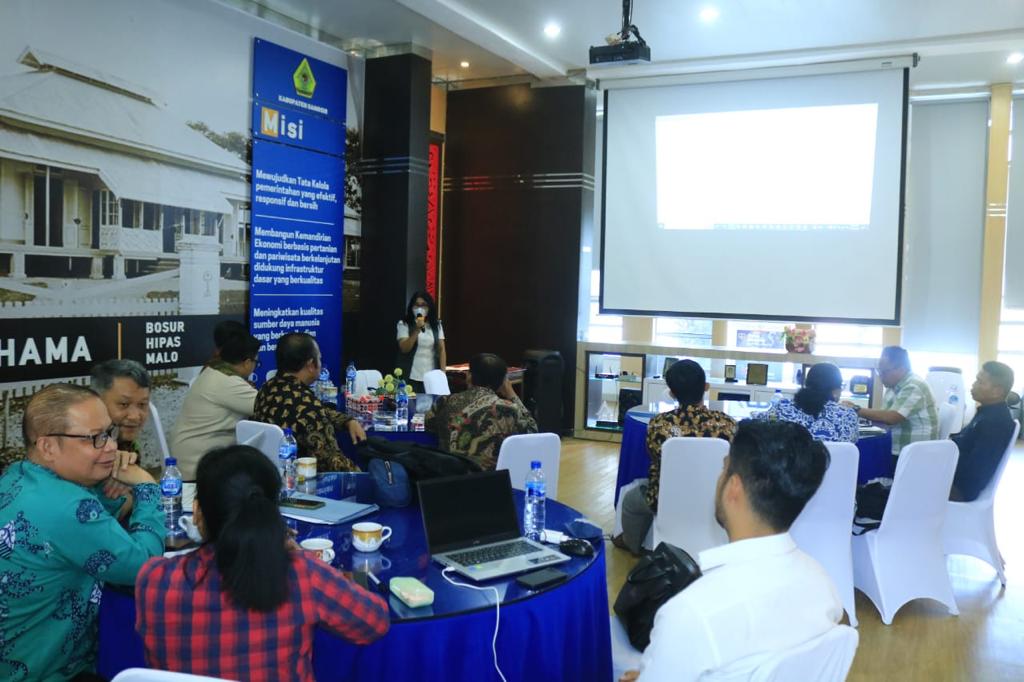 Rektor Unika St. Thomas Medan Melakukan Kunjungan ke Bupati Samosir
