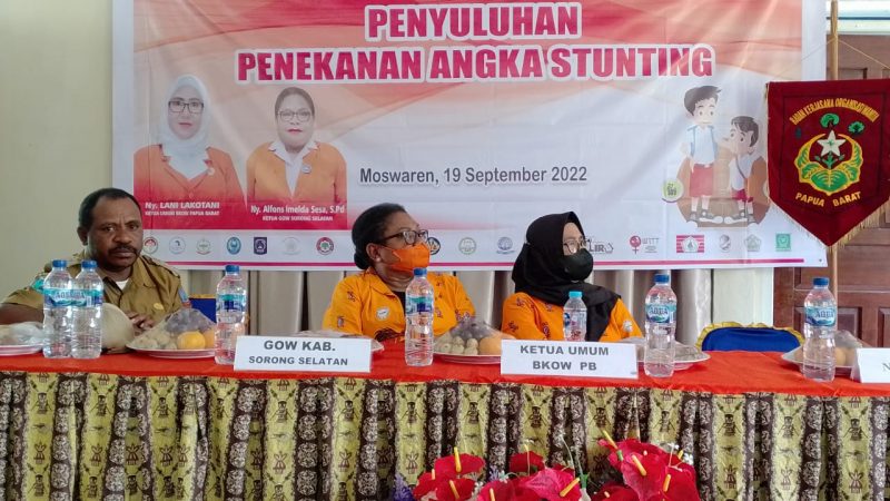BKOW dan GOW Gelar Pengobatan Masal di Puskesmas Moswaren Sorong Selatan