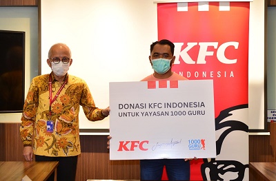 KFC Indonesia Serahkan Donasi Bucket For Given, Bucket For Good ke Yayasan 1.000 Guru