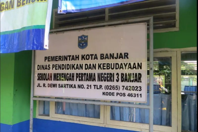SMP Negeri 3 Kota Banjar Studi Tour Ditengah Himpitan Ekonomi