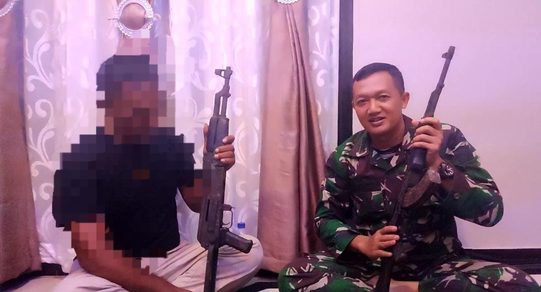 Daerahnya Dibangunkan Jalan menuju Wisata Air terjun Oleh Dandim 0105/Abar, Tokoh Eks. Kombatan Dengan Penuh Kesadaran Serahkan 2 Pucuk Senjata Api