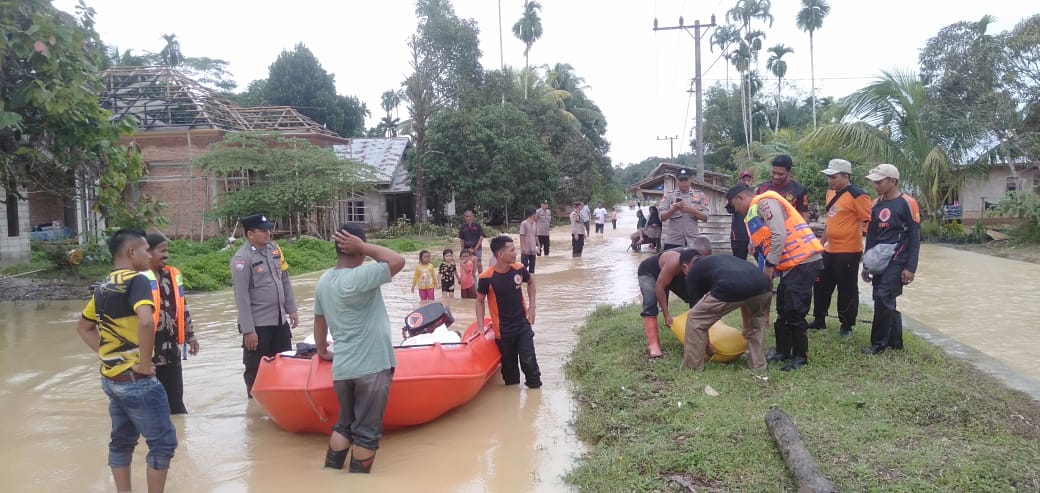Hujan deras Sejumlah Desa di Kecamatan Banda Alam Kembali di dikepung Banjir