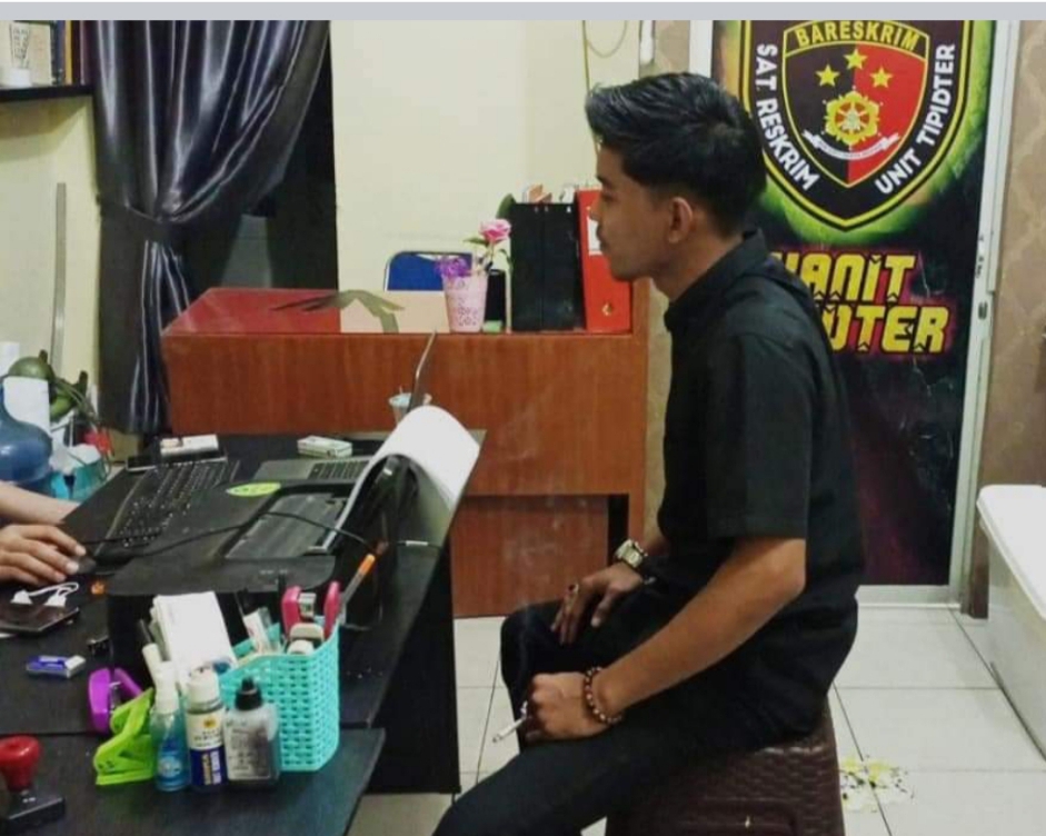 Ancam Patahkan Jari Wartawan , Bobby Di Laporkan Polisi