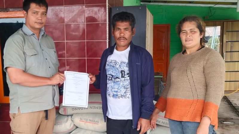 TPL (Toba Pulp Lestari) Berikan Bantuan Ke Masyarakat Yang Terdampak Bencana Alam Gempa Bumi Di Desa Ranggitgit