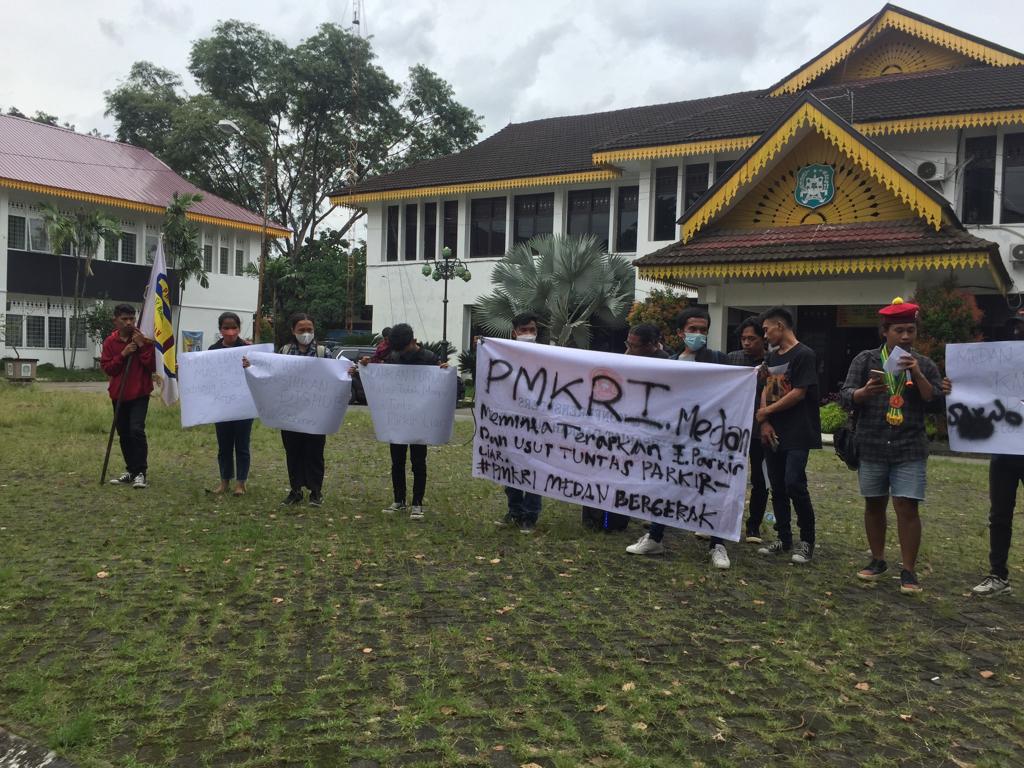 PMKRI Desak Walikota Medan Evaluasi Kadishub Iswar Lubis: Parkir Liar Merajalela, e-Parking Tidak Profesional.