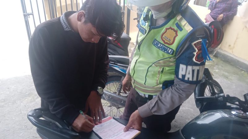560 Tilang Teguran Diberikan Polres Pematang Siantar Selama 14 Hari Pelaksanaan Operasi Zebra Toba 2022