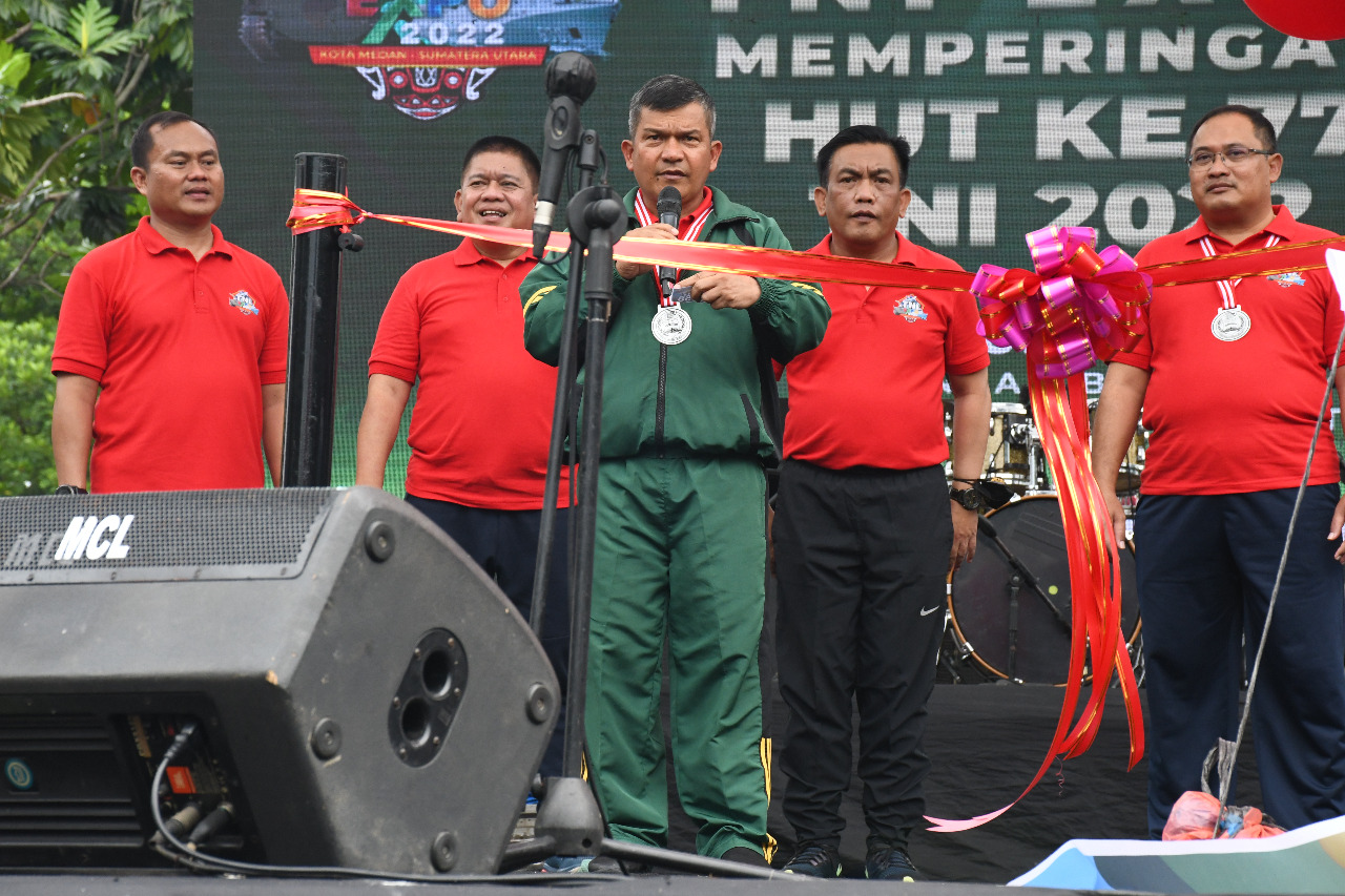 Gebyar HUT ke- 77 TNI Ta 2022 digelar kegiatan Fun Run dan TNI Expo dilapangan Benteng Medan