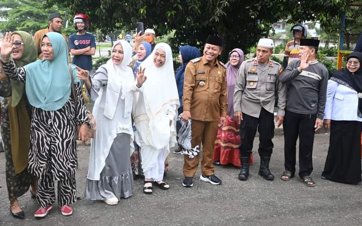 Walikota Tanjungbalai Lepas Keberangkatan Jamaah Umroh PT Gadika Expressindo Tours & Travel