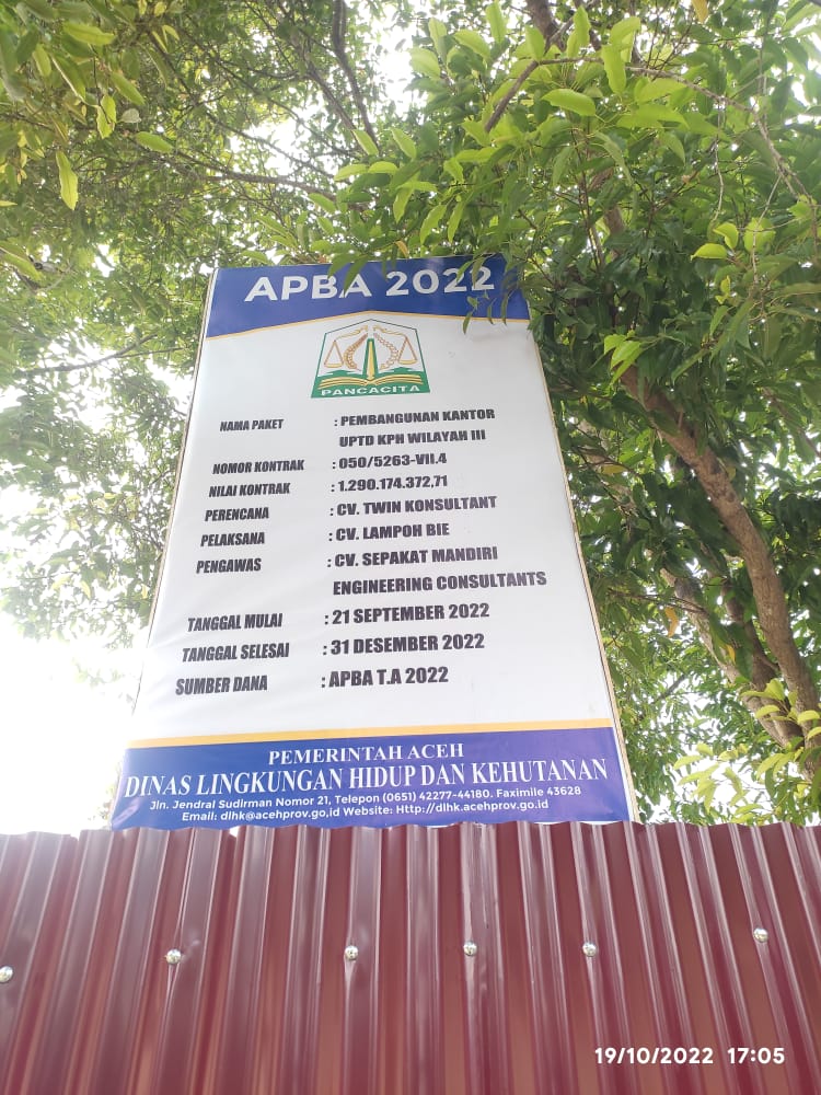 Diduga Pengawasan Lemah Proyek Milyaran Kantor UPTD KPH Wilayah III Abaikan K3
