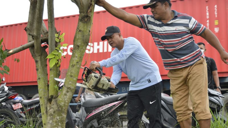 Zahir Giatkan Gotong Royong dan Salurkan Bantuan di Seluruh Desa Batu Bara