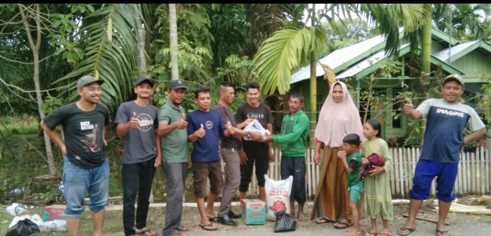 Pemuda Gampong Matang Panyang Peduli Korban Banjir