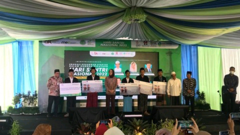 Sambut Hari Santri, OJK Luncurkan Gerakan Santri Menabung dan KUR Syariah
