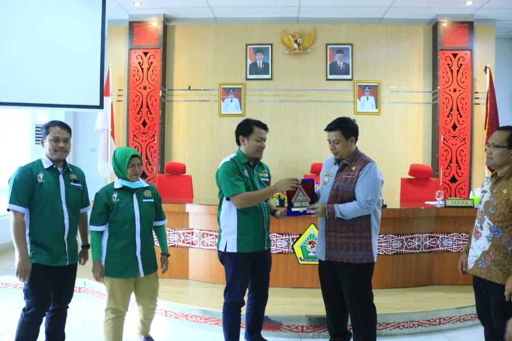 Bupati Samosir Lepas KKNT Mahasiswa USU