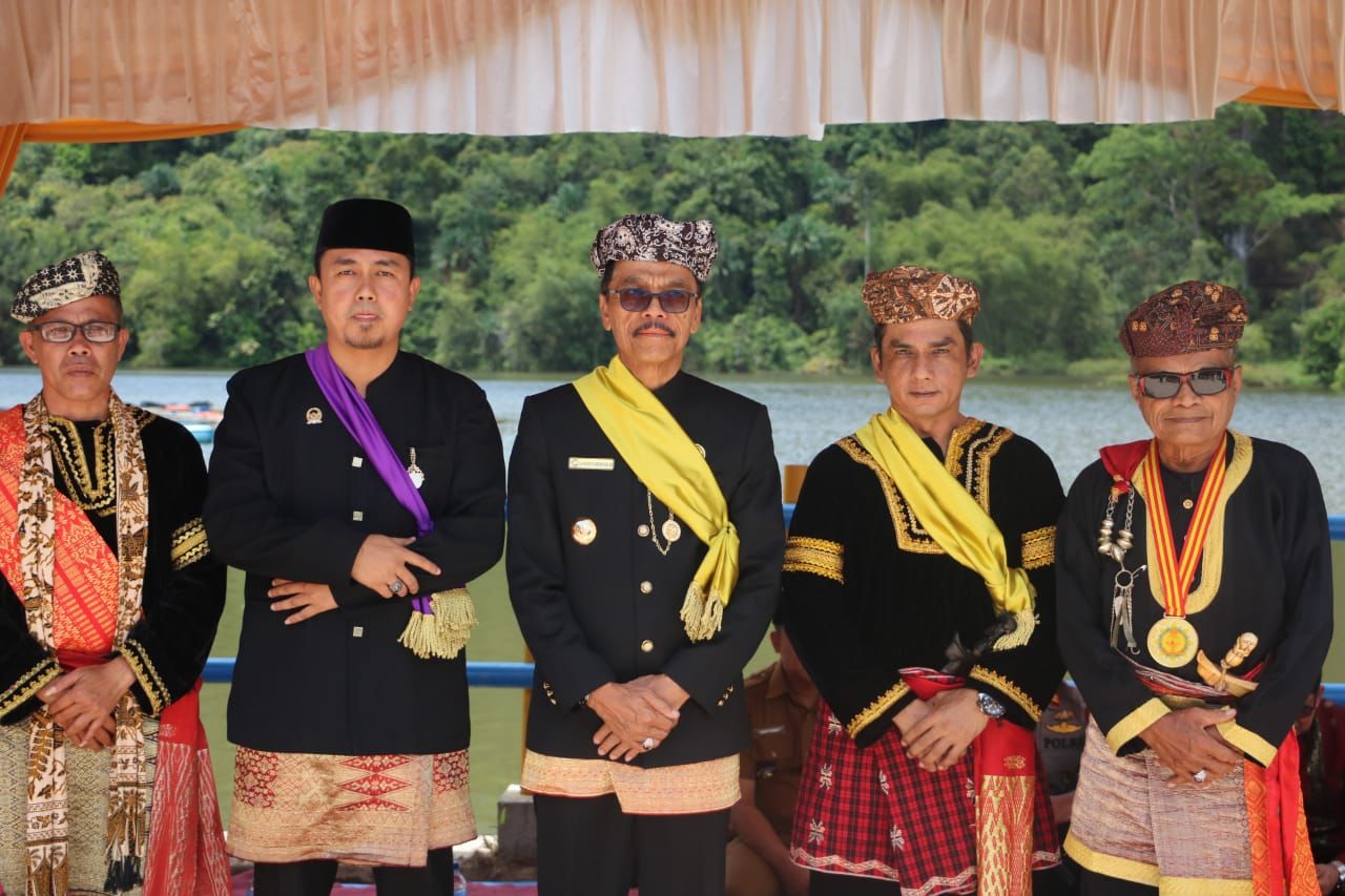 Lestarikan Adat dan Budaya, Bupati Safaruddin Buka Festival Lenggang Saribu Talam