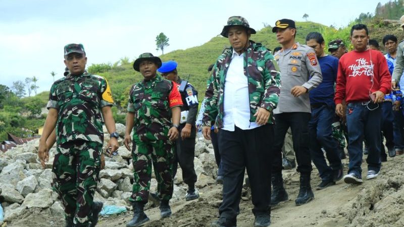 Bupati Samosir, Tim Wasev Mabes TNI Tinjau TMMD Desa Hasinggaan, Sianjur Mulamula