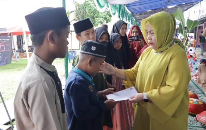 Sekda Radmida Dawam Menghadiri Peringatan Maulid Nabi Muhammad SAW