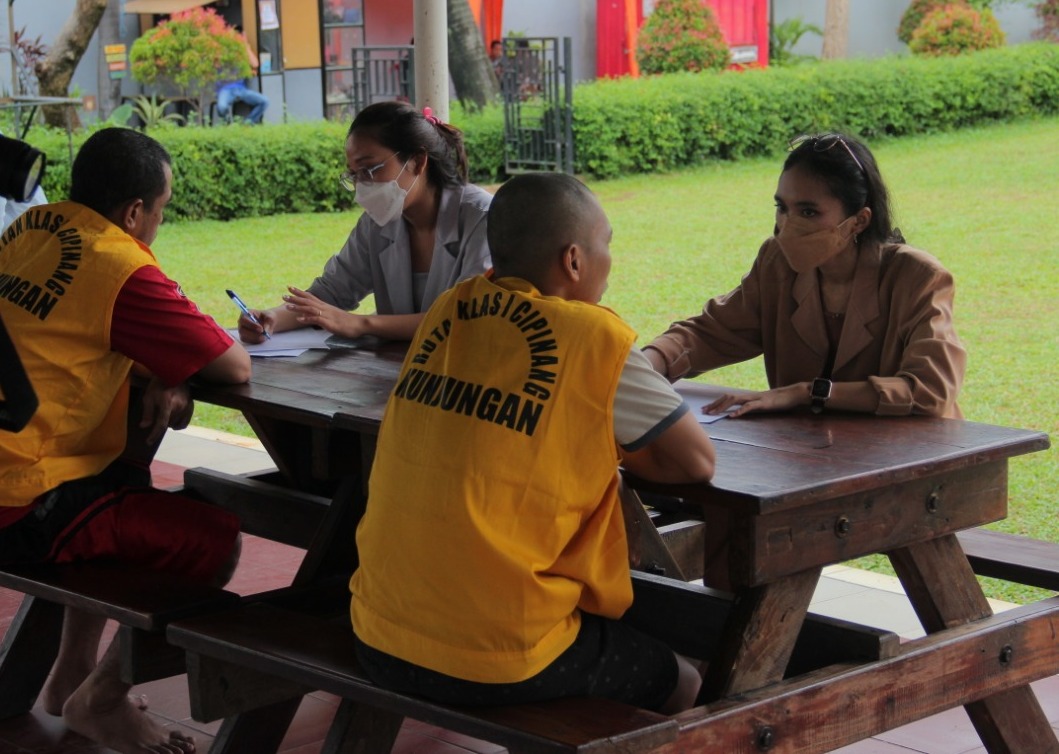 Berikan Hak-Hak Perlindungan Hukum Secara Gratis, Rutan Cipinang Bersama LBH Mawar Saron Gelar Penyuluhan Hukum Untuk Warga Binaan