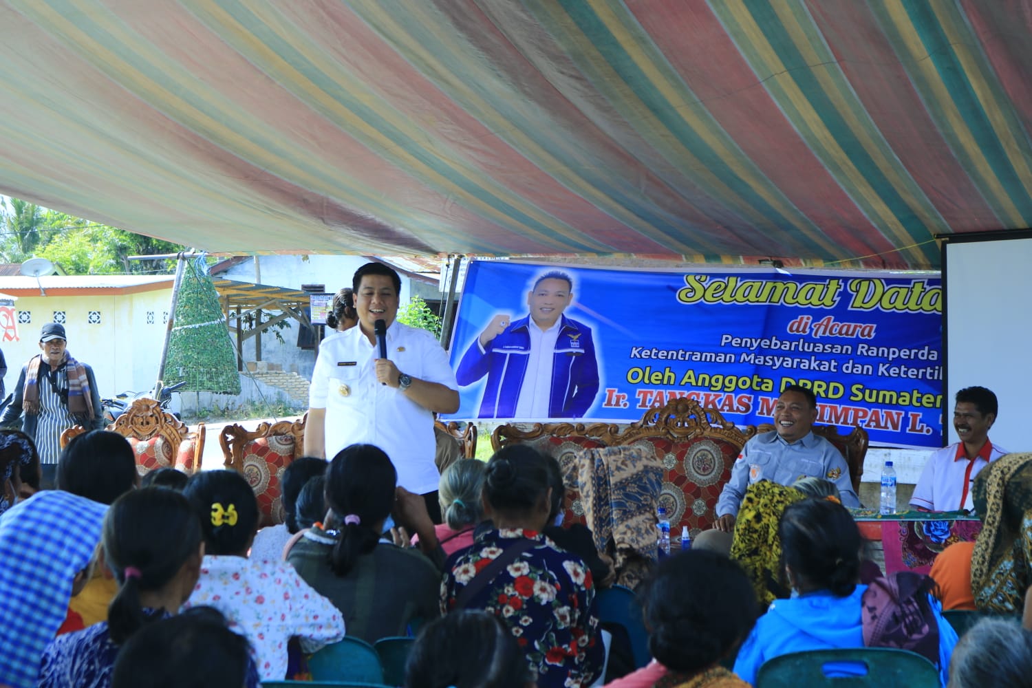 Bupati Samosir Apresiasi Anggota DPRD Sumut Tangkas Manimpan L. Tobing