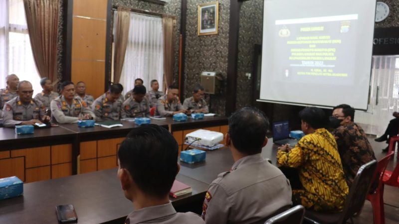 Penyampaian Realis Tingkat Kepuasan Masyarakat atas Pelayanan Publik Di Polres Langkat Polda Sumut