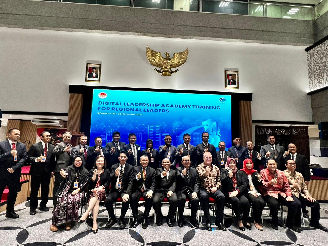 Wako Bukittinggi Erman Safar Ikuti Digital Leadership Academy Singapore