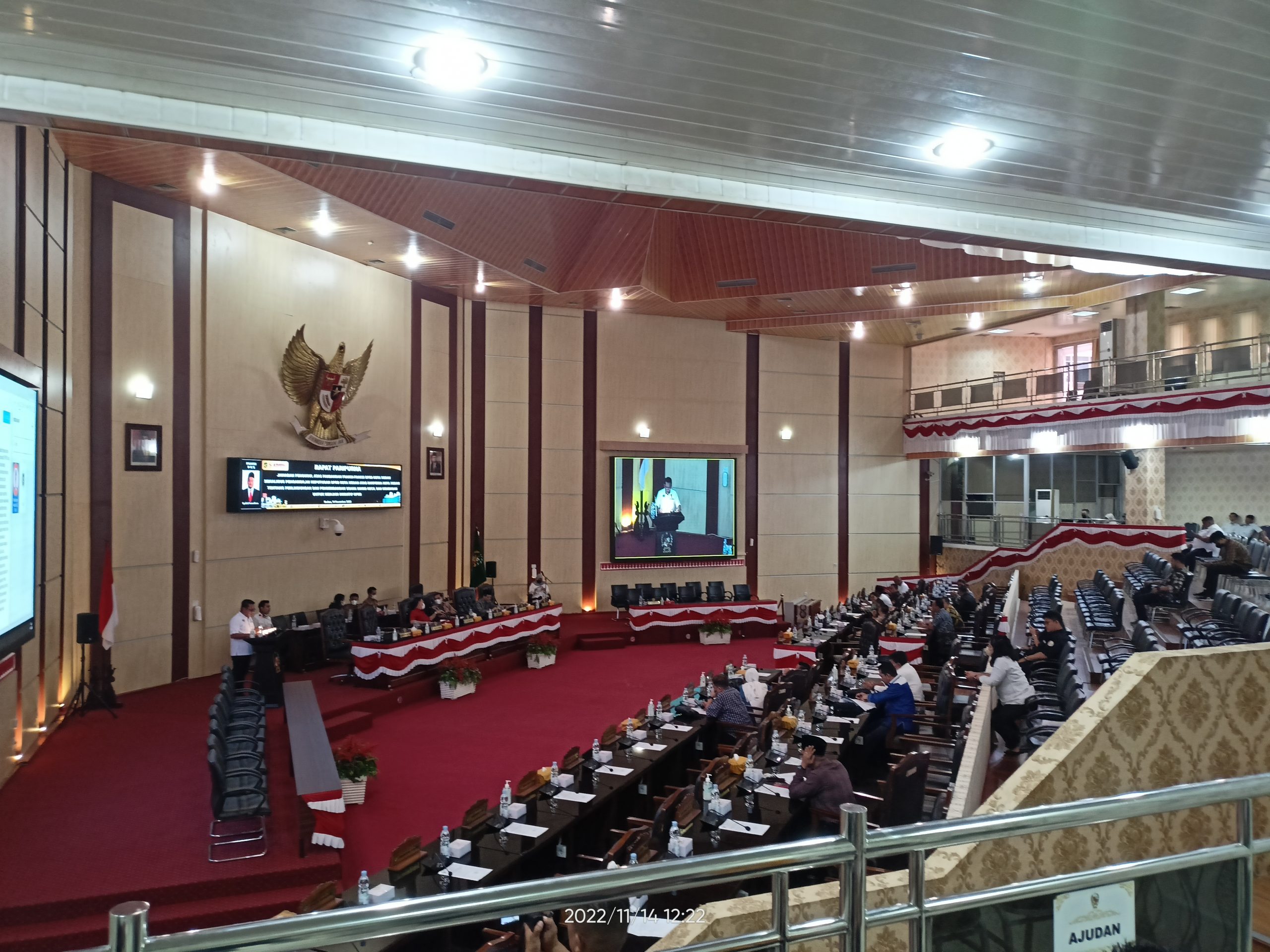DPRD Medan Paripurnakan Jawaban Pengusul Atas Pandangan Fraksi-Fraksi DPRD Kota Medan Terhadap Ranperda Usulan Inisiatif