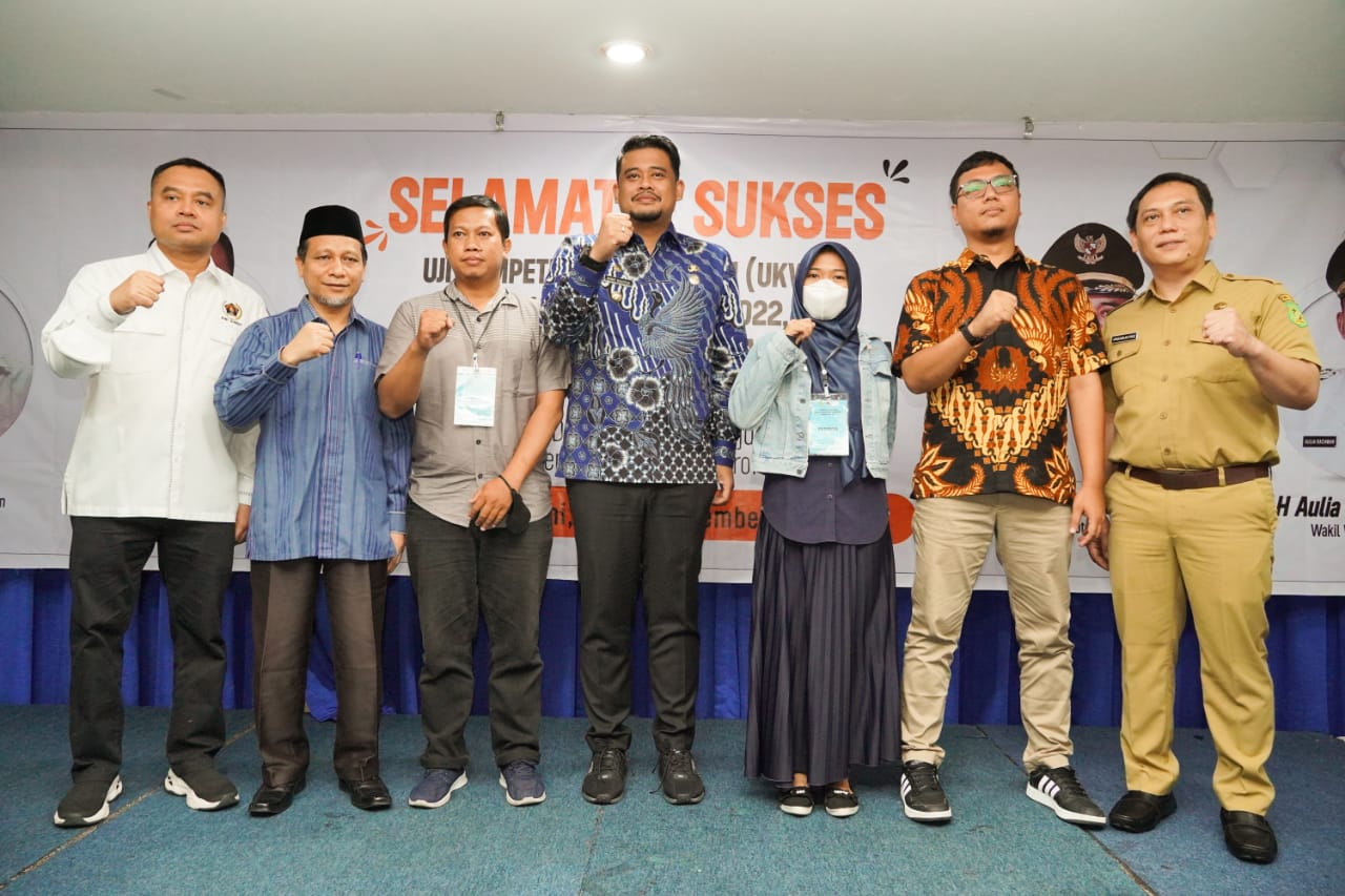 Melalui Ujian Kompetensi Wartawan (UKW), Wali Kota Medan Berharap Menghasilkan Wartawan Berkualitas Yang Mampu Menyampaikan Program Pemko Medan Ke Masyarakat