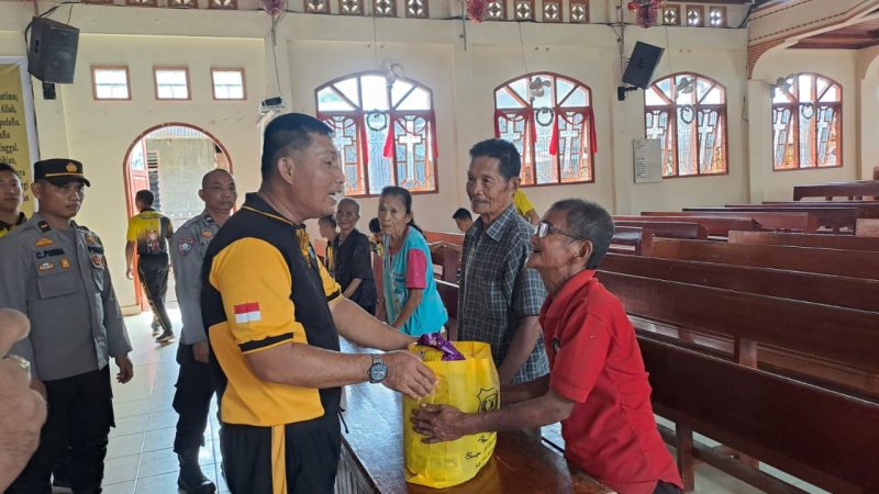 Jumat Curhat, Personil Polres Nias Bhakti Sosial di Rumah – Rumah Ibadah