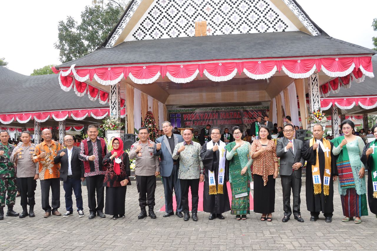 Kapolres Pematang Siantar Dampingi Kapolda Sumut Hadiri Perayaan Natal HKI Daerah I Sumatera Timur Tahun 2022