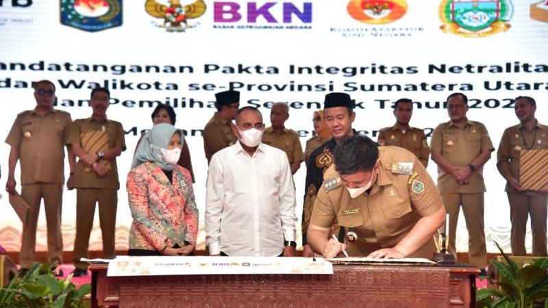 Bupati Samosir Teken Pakta Integritas Netralitas ASN pada Pemilu 2024