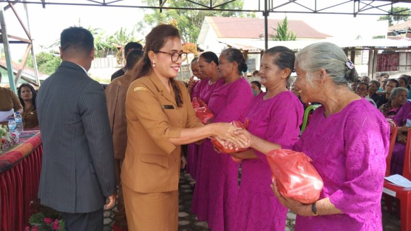 Mengikat Tali Kasih Bersama Lansia, Puskesmas Aek Raja Gelar Ibadah Perayaan Natal Bersama
