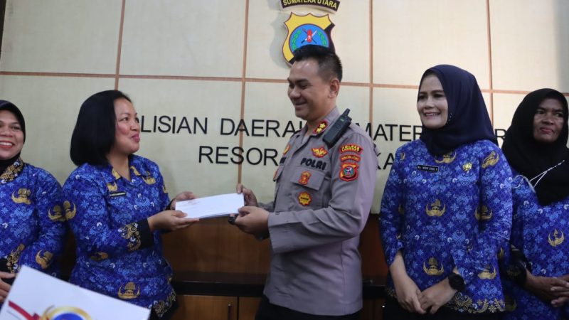 HUT Korpri ke 51 tahun, Polres Langkat Polda Sumut Gelar Syukuran Dan Pemotongan Tumpeng