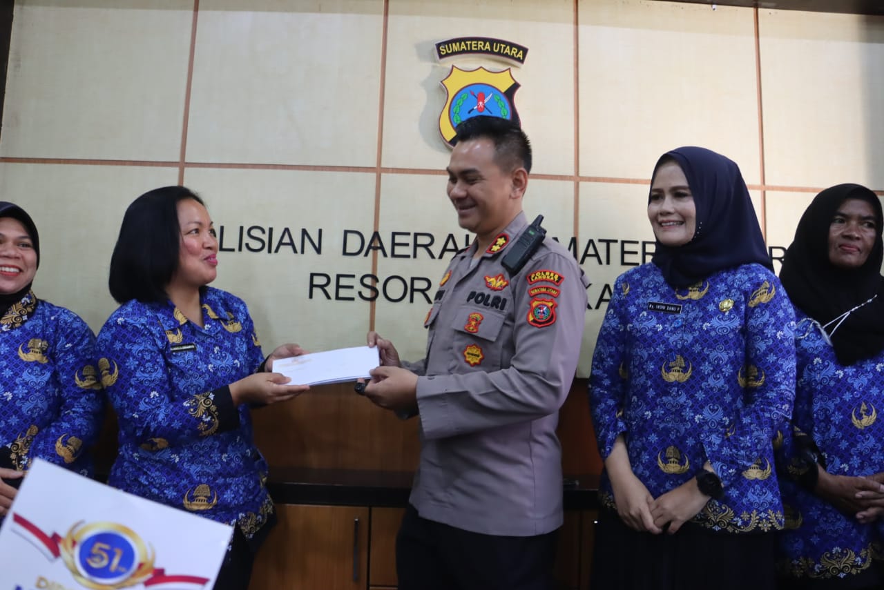 HUT Korpri ke 51 tahun, Polres Langkat Polda Sumut Gelar Syukuran Dan Pemotongan Tumpeng