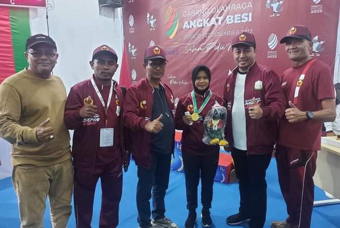 Cabor Angkat Besi Putri Sumbang Medali Emas Perdana,Dr Firman dandy, Ini Motivasi untuk Meraih Prestasi Maksimal