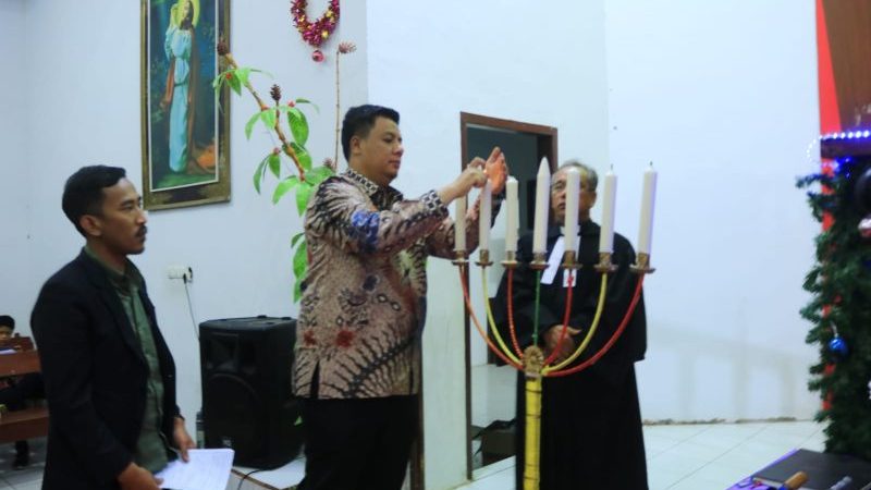 Bupati Samosir Hadiri Perayaan Natal Naposobulung HKBP Distrik VII