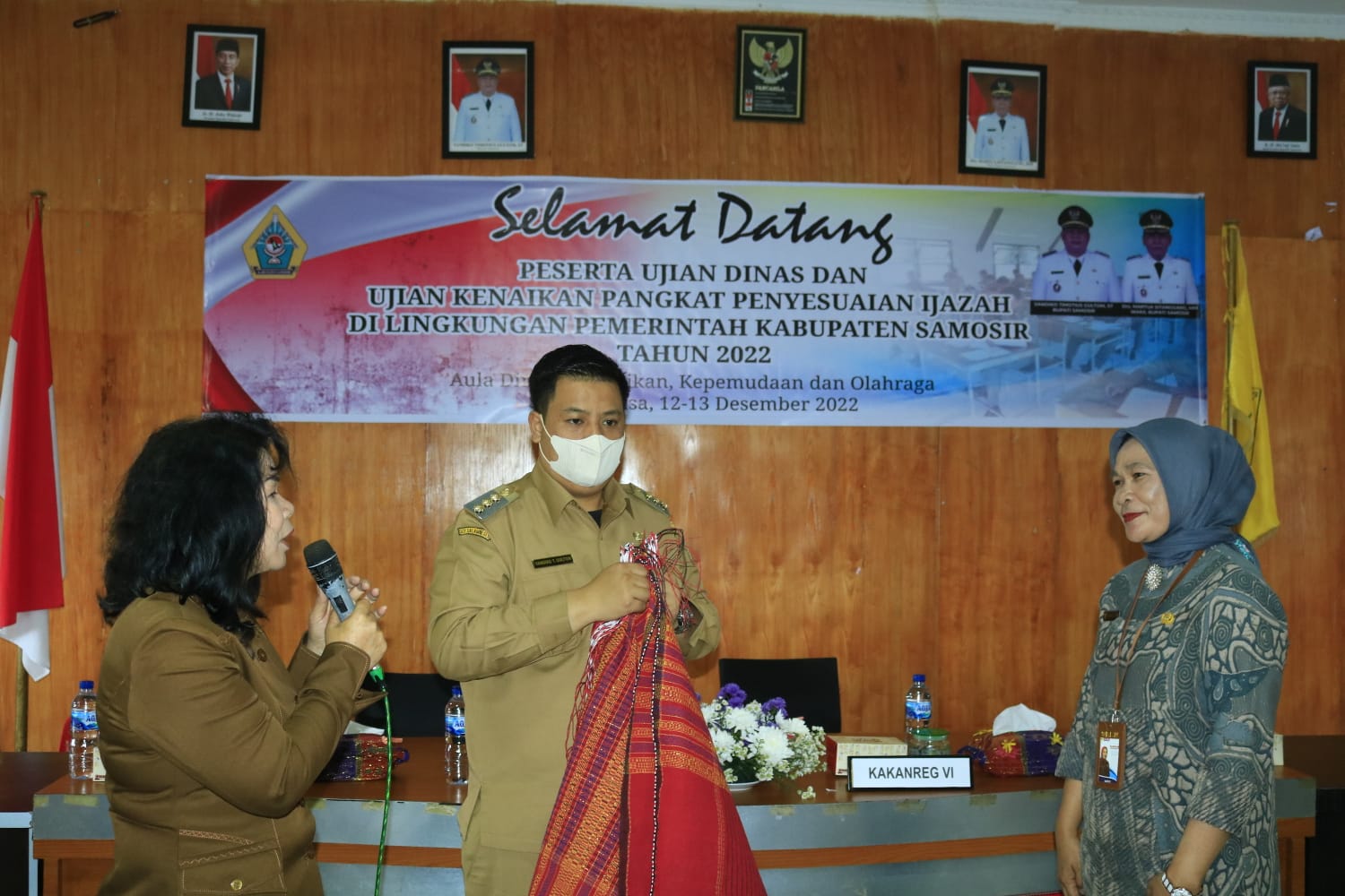 Bupati Samosir Resmi Buka Ujian Dinas dan Kenaikan Pangkat Penyesuaian Ijazah