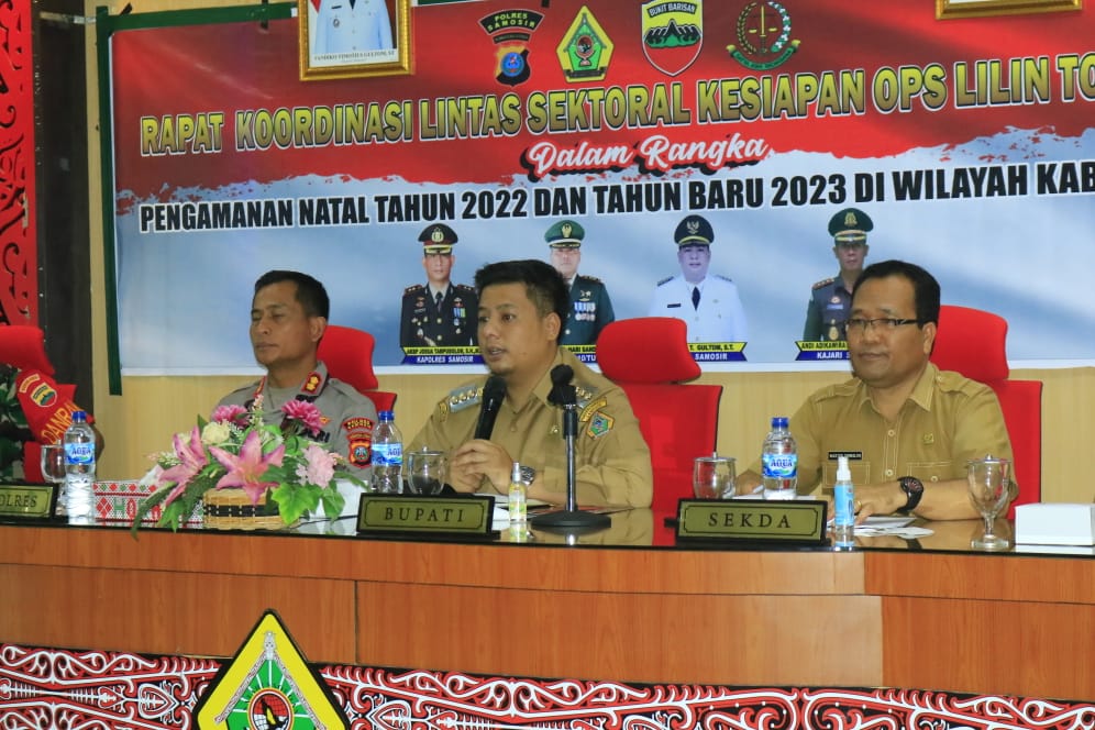 Bupati Samosir Pimpin Rapat Lintas Sektoral Kesiapan Natal dan Tahun Baru