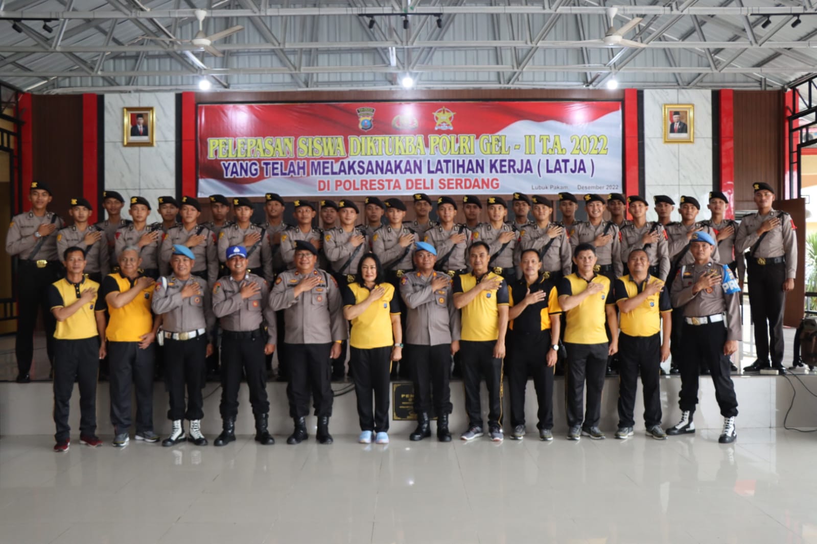 Polresta Deli Serdang Laksanakan Pelepasan Dan Pemberian Arahan Kepada Siswa Latja Diktuk BA Polri Gelombang II T.A 2022 SPN Hinai Polda Sumut