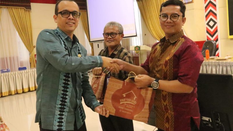 PJ Sekda Tapsel M.Frananda Membuka Sosialisasi Penyusunan LKPJ Dan LPPD