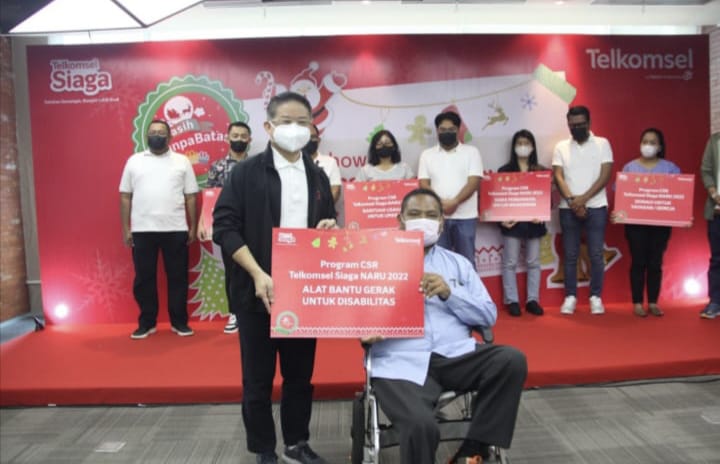 Telkomsel Siaga Berbagi Kasih Tanpa Batas di Momen Natal 2022