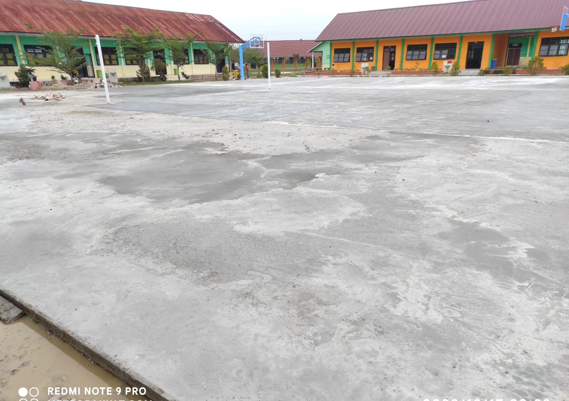 Pengawasan Lemah, Proyek Rehabilitasi Lapangan Olahraga SMAN 4 Langsa Selain Habis Kontrak Dikerjakan Asal Jadi