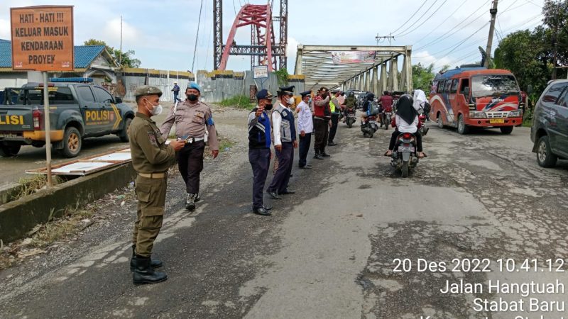 Berikan Rasa Aman Jelang Nataru Polres Langkat Gelar Patroli Gabungan TNI-Polri