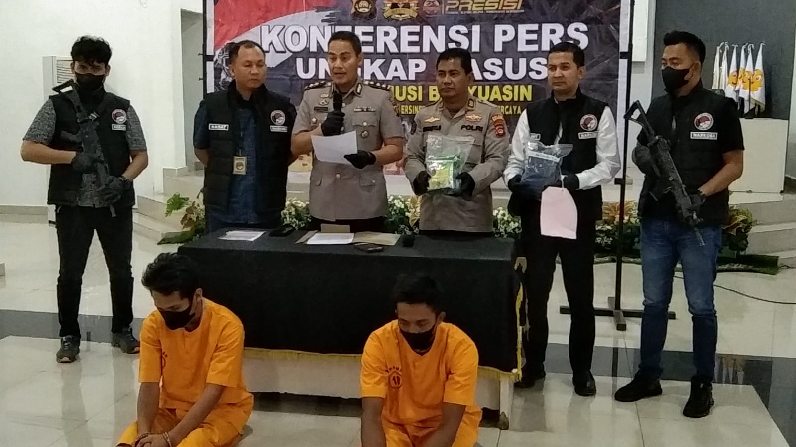 Dua Pelaku, pengedar sabu sabu di tangkap Sat Res Narkoba Polres Muba