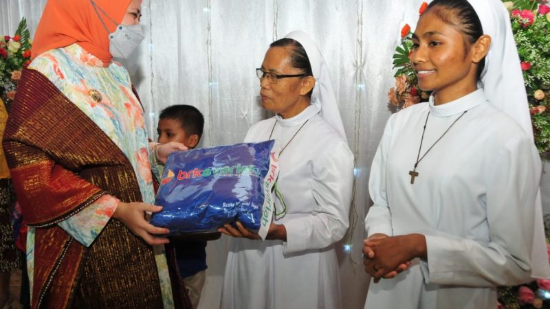 Bupati Inhu Hadiri Natal ASN 2022