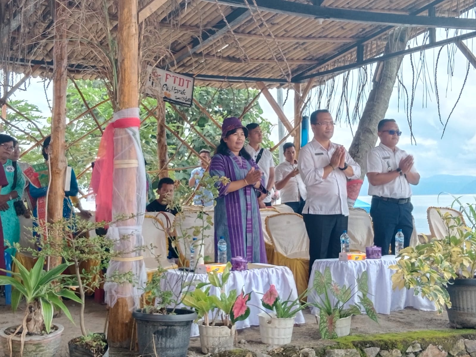 Bupati Samosir Resmikan Festival Sipinggan Local Jamming