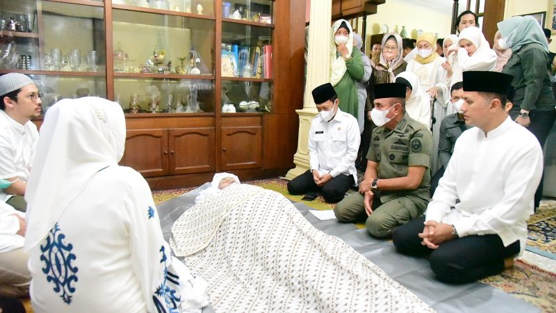 Rahmayadi Bertakziah atas Meninggalnya Abang Ipar Wagub Sumut