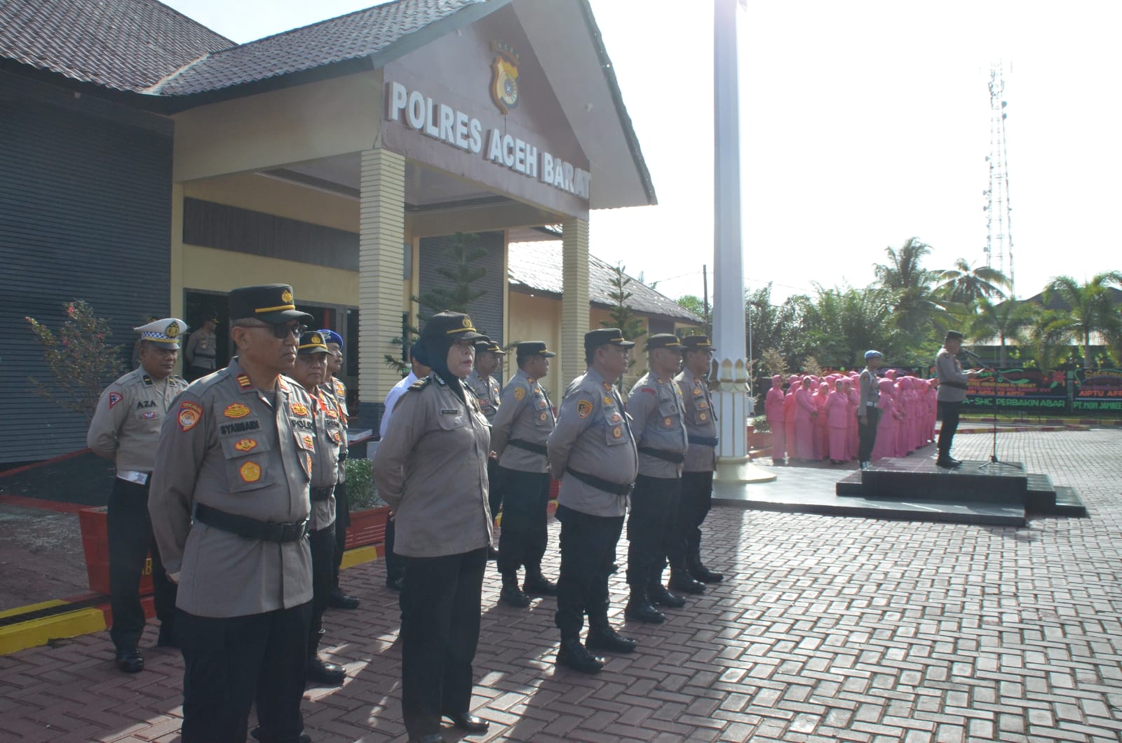 Sebanyak 52 Personil Polres Aceh Barat mendapat Kenaikan Pangkat Setingkat Lebih Tinggi